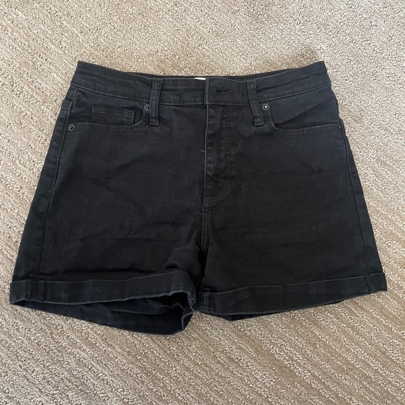 Universal Thread Pants - UNIVERSAL THREAD - black shorts - size 6